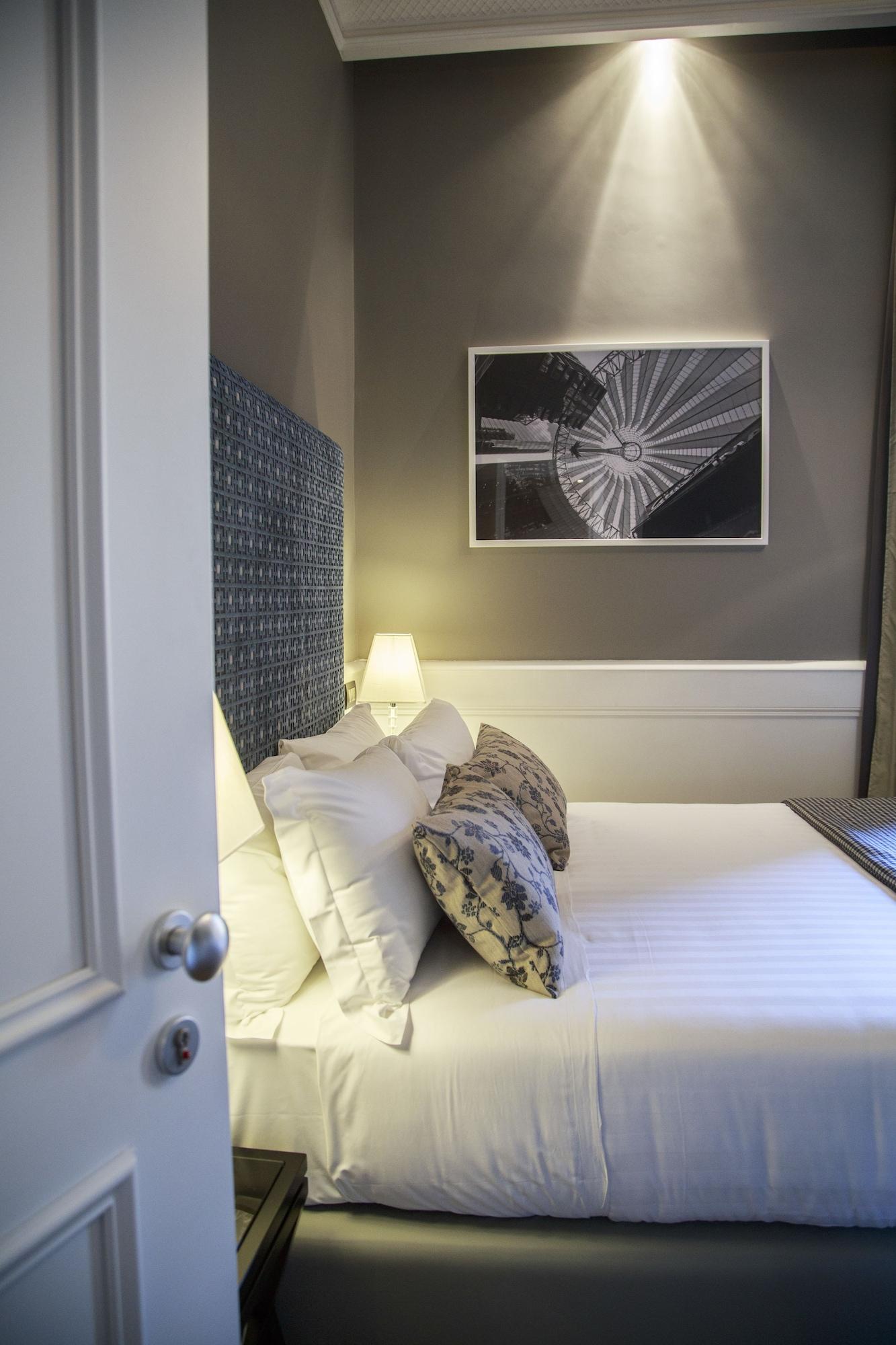 The Independent Suites Рим Екстер'єр фото