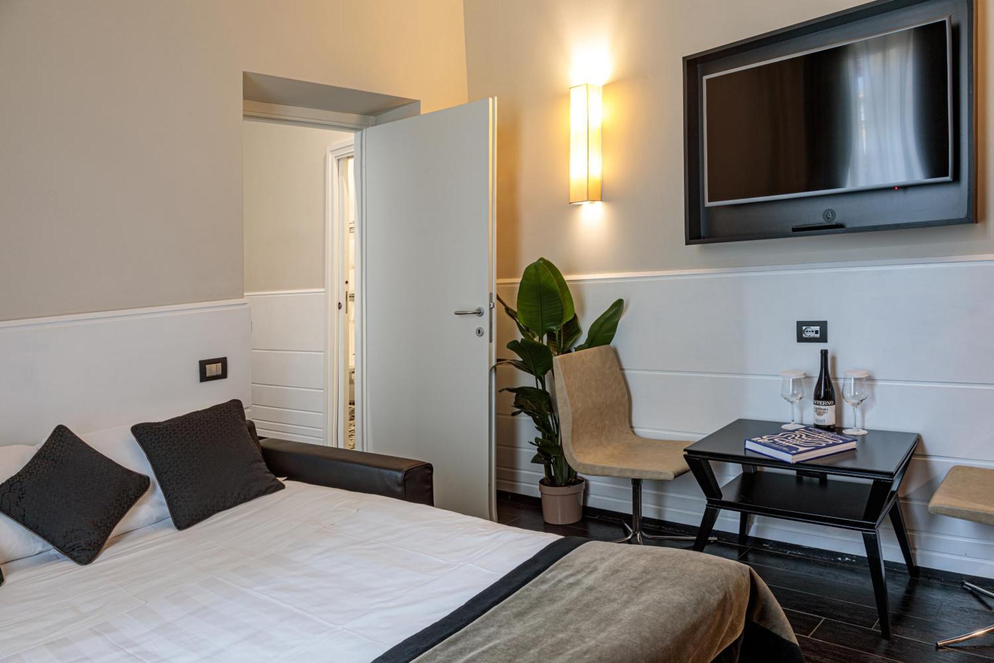 The Independent Suites Рим Екстер'єр фото